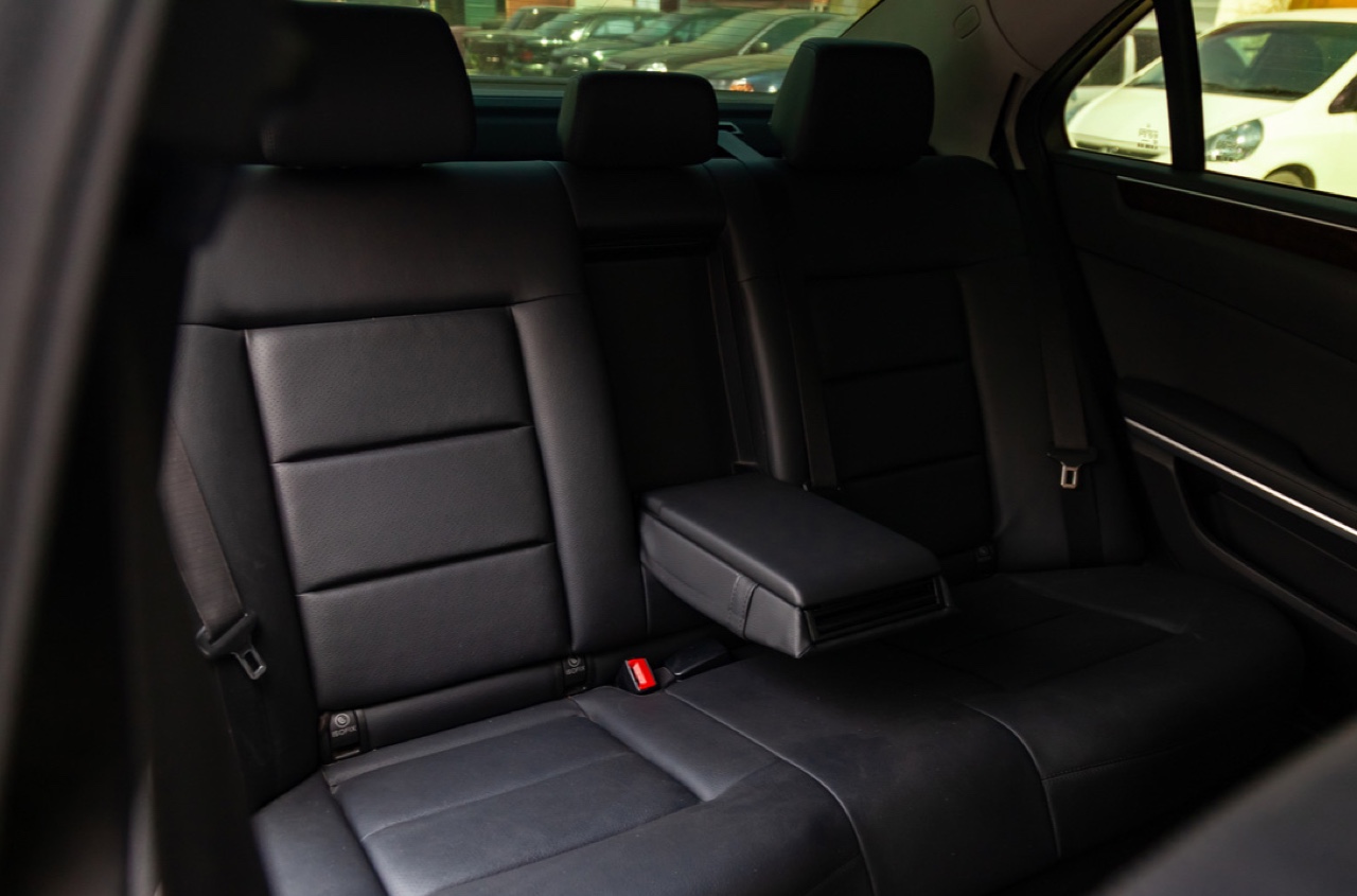 rent a black car